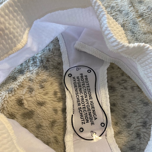 One Shoulder High Waisted Bikini - Picture 6 of 9